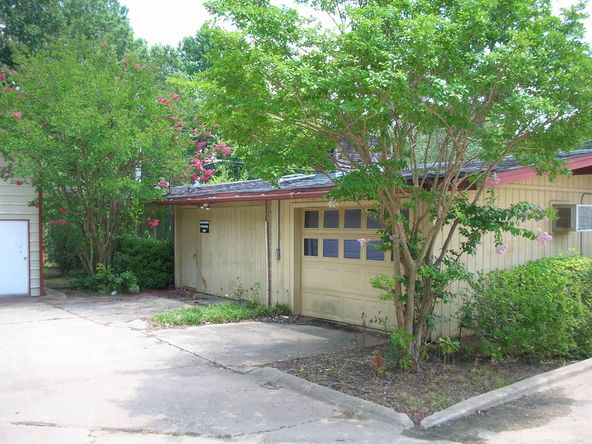 Pierremont Investment Properties: 1112 Pierremont Rd, Shreveport, LA 71106